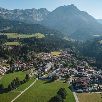 wilder-kaiser-ortsansicht-going-scheffau-sommer2022-mathaeusgartner-5-11