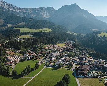 wilder-kaiser-ortsansicht-going-scheffau-sommer2022-mathaeusgartner-5-4-2